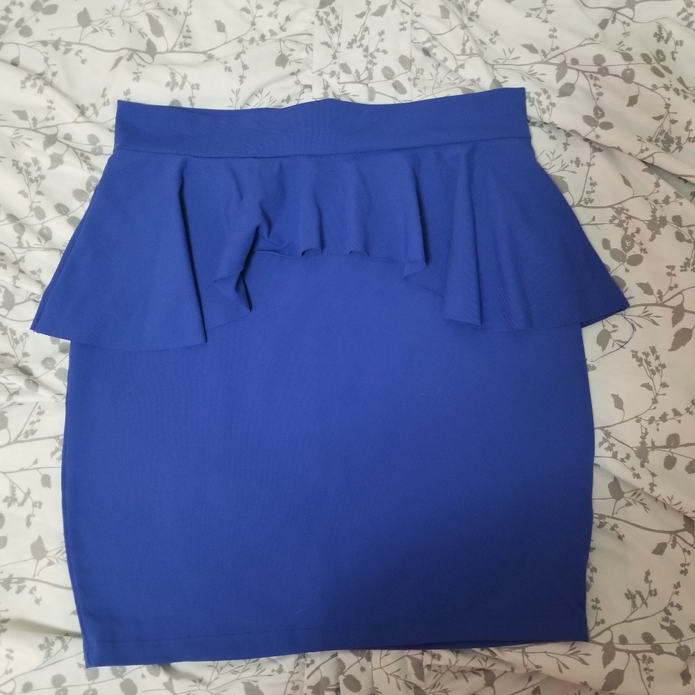 Bebe skirt